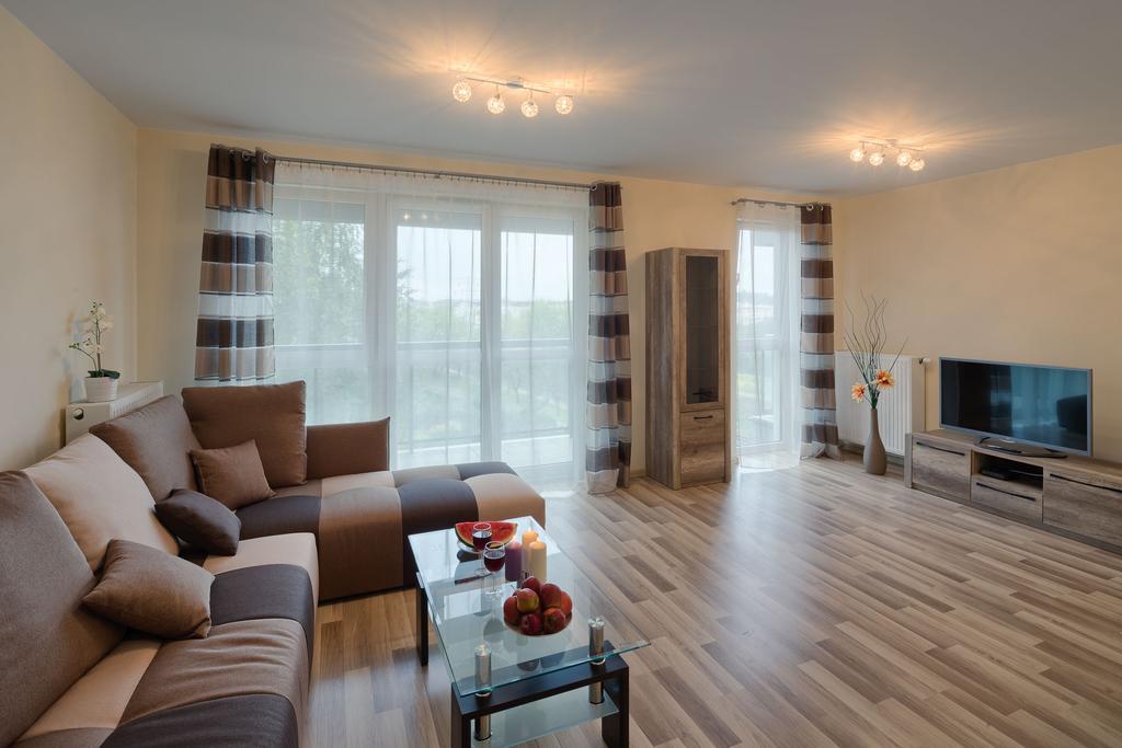 City Aparthotel Ochota วอร์ซอ ภายนอก รูปภาพ