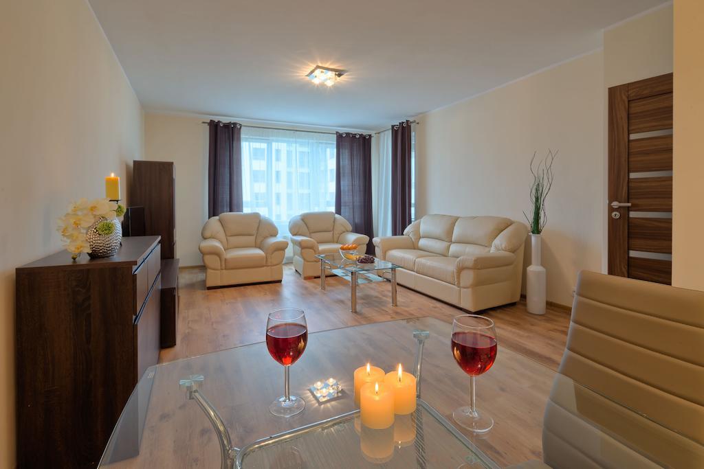 City Aparthotel Ochota วอร์ซอ ภายนอก รูปภาพ